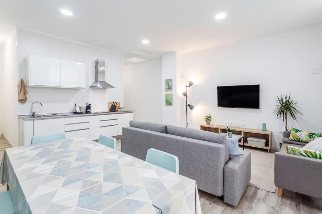 Apartamento Nuevo Cerca De La Playa Y Del Centro Walencja Zewnętrze zdjęcie