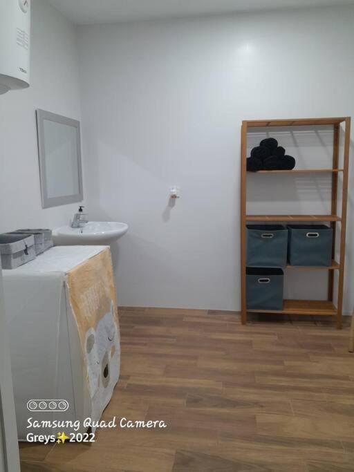 Apartamento Nuevo Cerca De La Playa Y Del Centro Walencja Zewnętrze zdjęcie